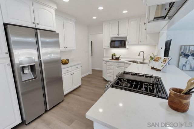 6930 Bruce Ct, La Mesa, CA 91942