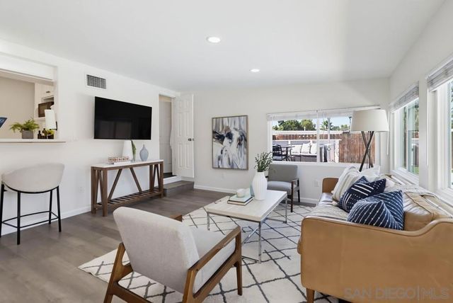 6930 Bruce Ct, La Mesa, CA 91942