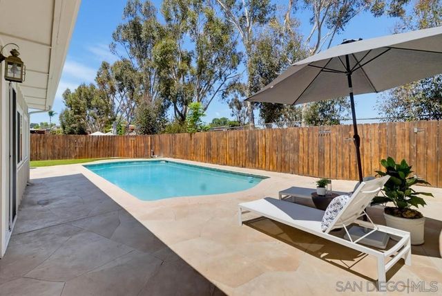6930 Bruce Ct, La Mesa, CA 91942