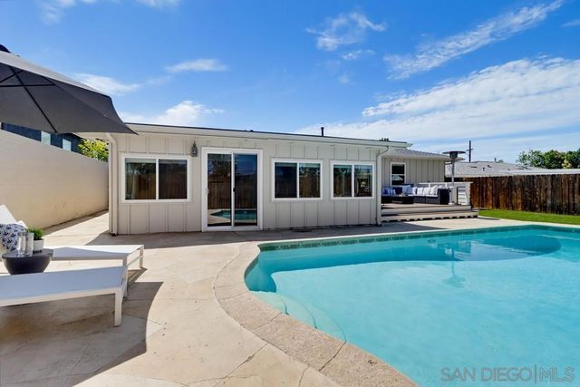 6930 Bruce Ct, La Mesa, CA 91942