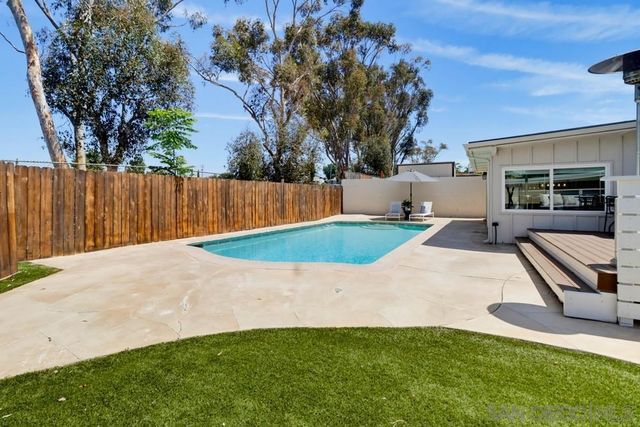 6930 Bruce Ct, La Mesa, CA 91942