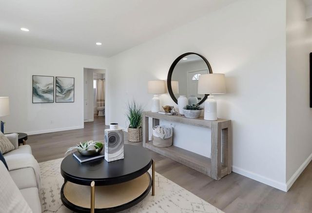 6930 Bruce Ct, La Mesa, CA 91942