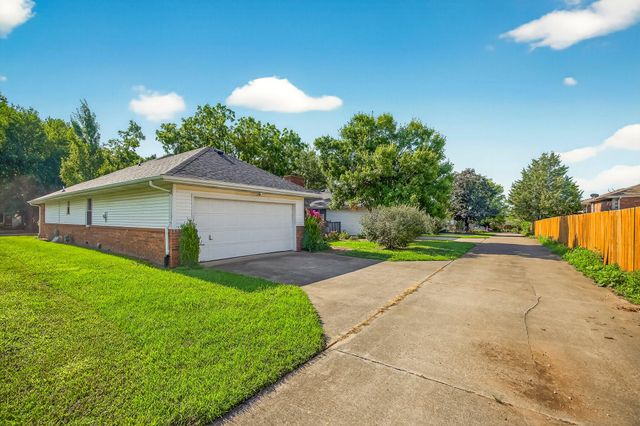 3465 South Kickapoo Avenue, Springfield, MO 65804