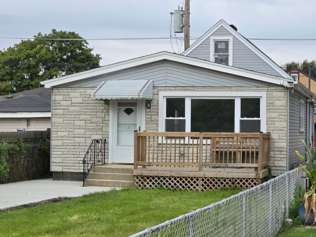 4854 S Latrobe Avenue, Chicago, IL 60638