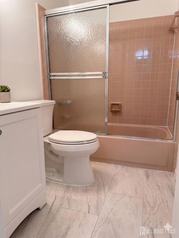 496 Westgate Drive, Edison, NJ 08820