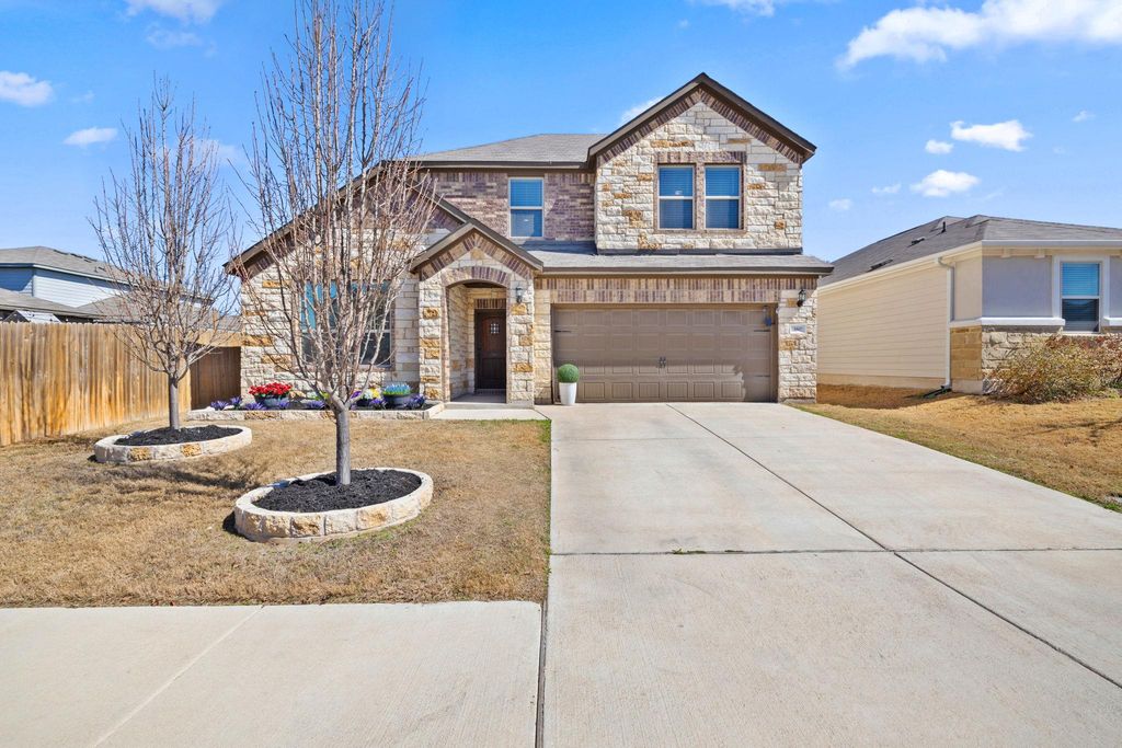 380 Capstone RD, Liberty Hill, TX 78642