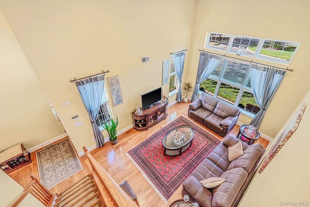 1 Grand Canyon Court, Bohemia, NY 11716 — photo 5