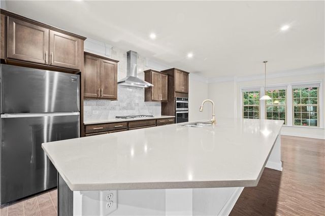 2166 Rock Creek Park, Decatur, GA 30033