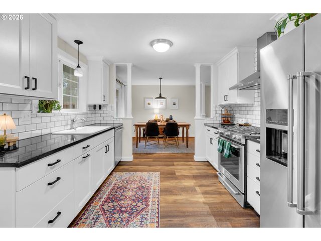 18370 FRANKLIN Way, Gladstone, OR 97027