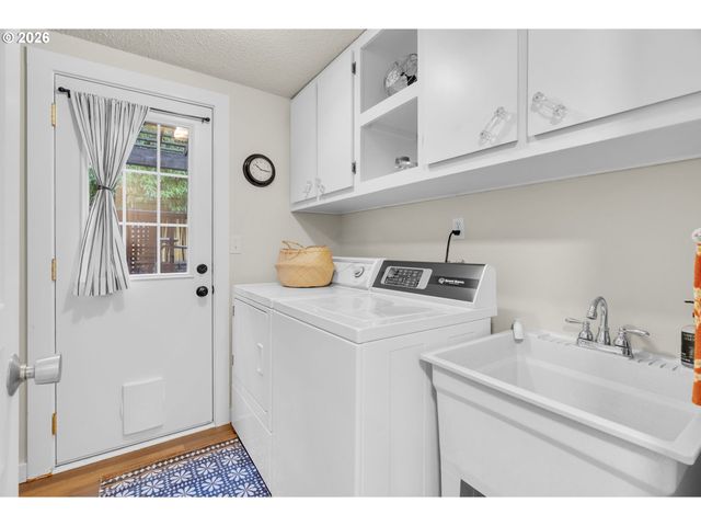 18370 FRANKLIN Way, Gladstone, OR 97027