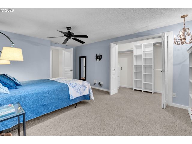 18370 FRANKLIN Way, Gladstone, OR 97027