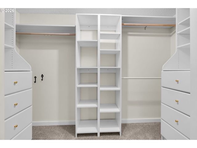 18370 FRANKLIN Way, Gladstone, OR 97027