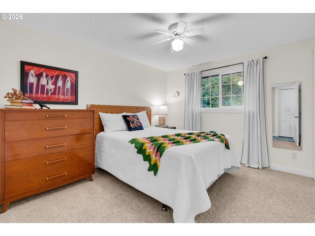 18370 FRANKLIN Way, Gladstone, OR 97027