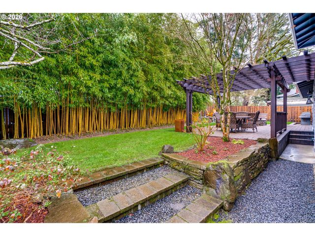 18370 FRANKLIN Way, Gladstone, OR 97027