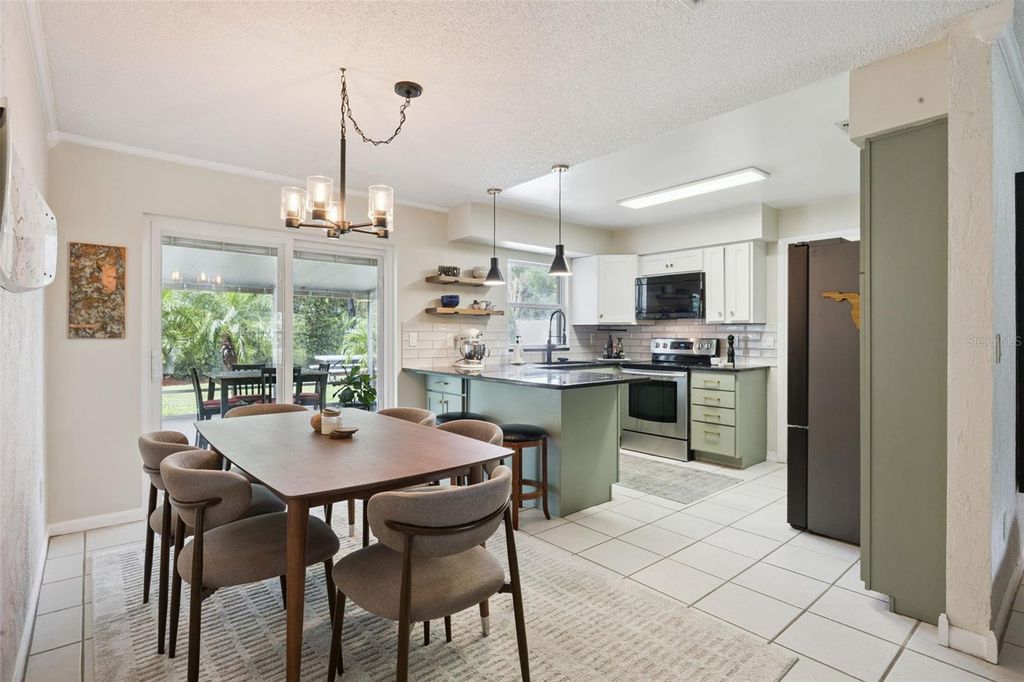 Image 14 of property listing at 4628 S SHORE ROAD, Orlando, FL 32839