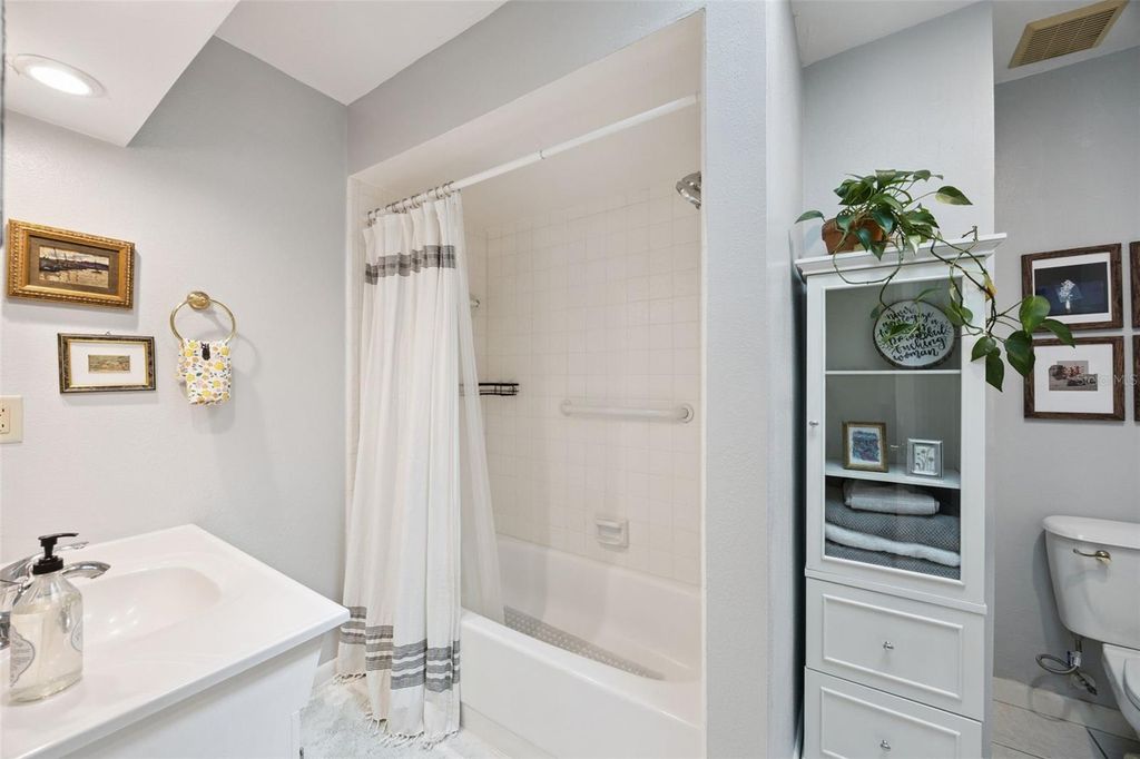 Image 32 of property listing at 4628 S SHORE ROAD, Orlando, FL 32839