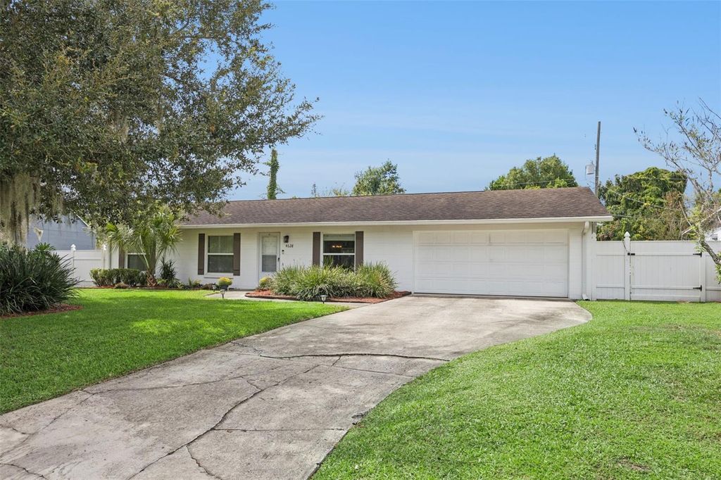 Image 57 of property listing at 4628 S SHORE ROAD, Orlando, FL 32839