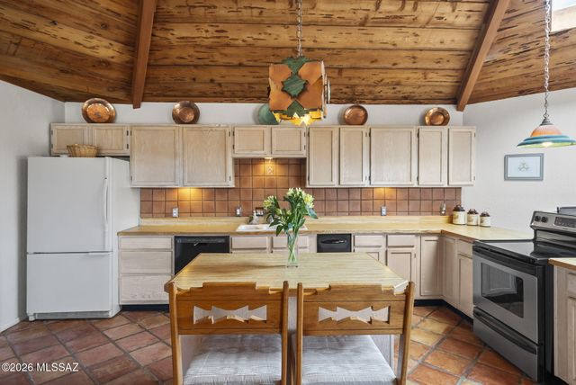 3 Baca Court, Patagonia, AZ 85624