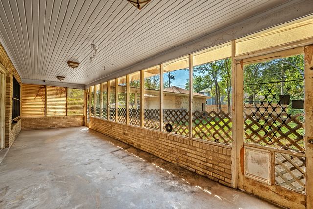 1114 W Walker Street, Denison, TX 75020