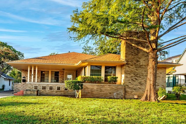 1114 W Walker Street, Denison, TX 75020