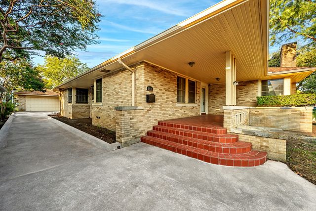 1114 W Walker Street, Denison, TX 75020