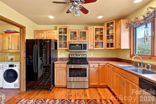 227 Sidney Lanier Drive, Lake Lure, NC 28746