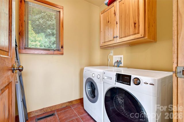 227 Sidney Lanier Drive, Lake Lure, NC 28746