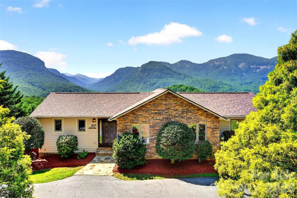 227 Sidney Lanier Drive, Lake Lure, NC 28746