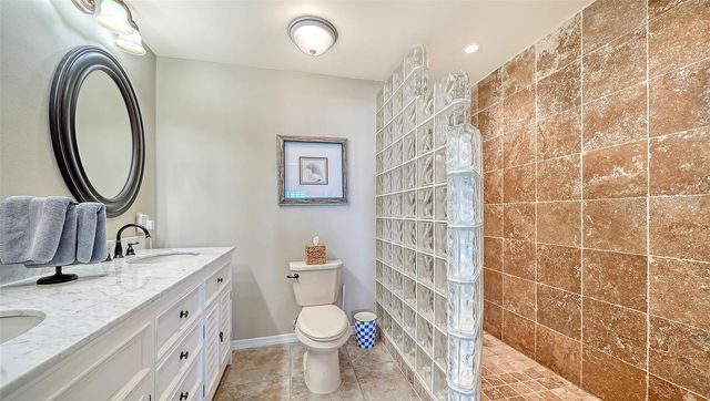 1564 STICKNEY POINT ROAD 303, Sarasota, FL 34231