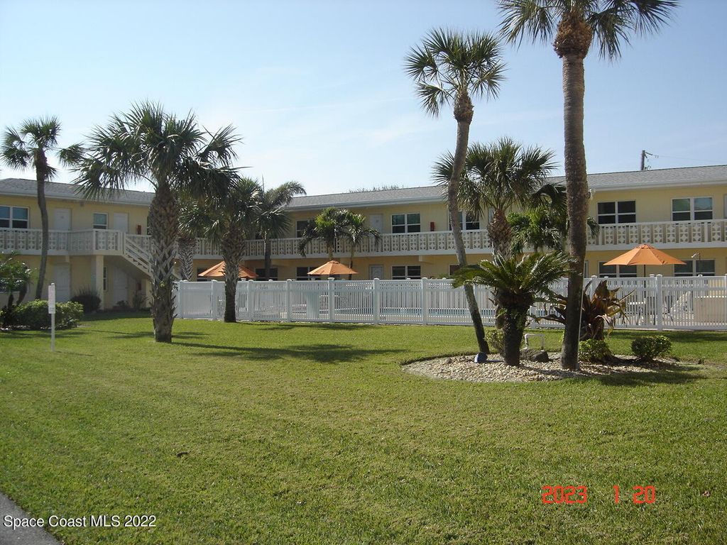 7801 Ridgewood Avenue 24, Cape Canaveral, FL 32920