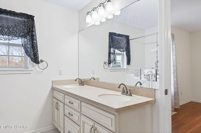 124 Peace Pipe Bnd, Crossville, TN 38572