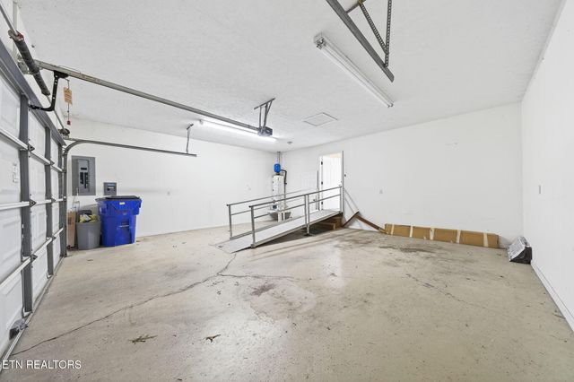 124 Peace Pipe Bnd, Crossville, TN 38572