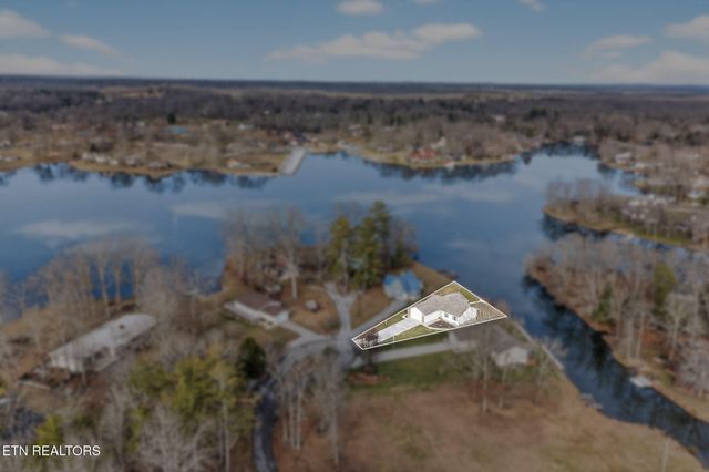 124 Peace Pipe Bnd, Crossville, TN 38572