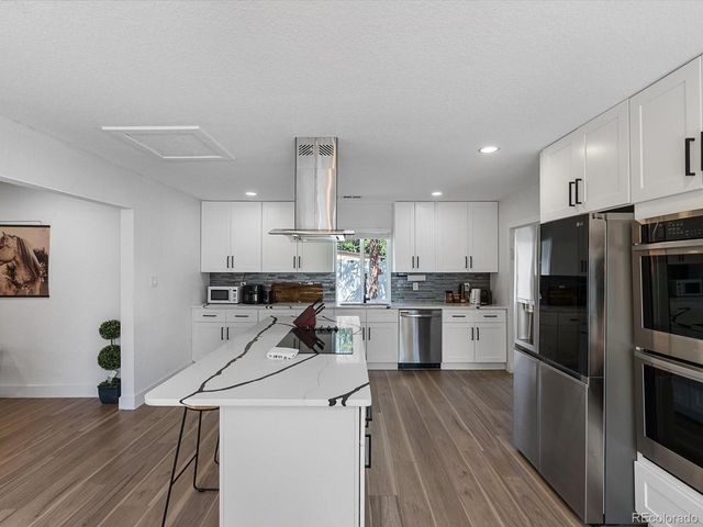 900 Troy St, Aurora, CO 80011