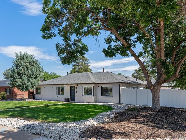 900 Troy St, Aurora, CO 80011