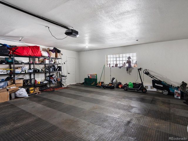 900 Troy St, Aurora, CO 80011