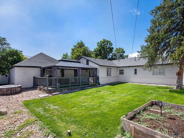 900 Troy St, Aurora, CO 80011