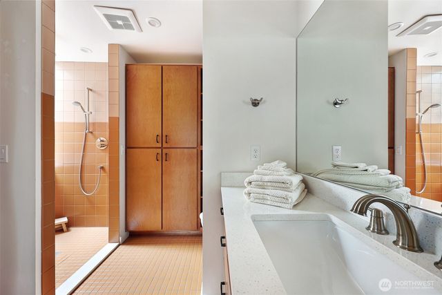 3203 E James Street, Seattle, WA 98122