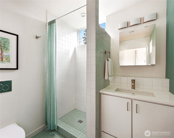 3203 E James Street, Seattle, WA 98122