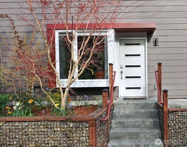 3203 E James Street, Seattle, WA 98122