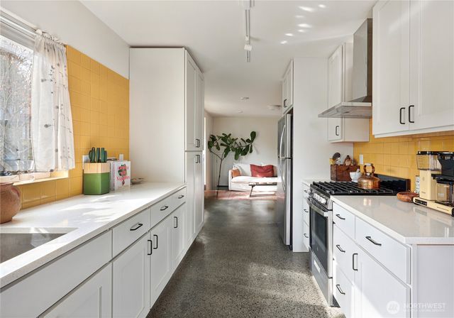 3203 E James Street, Seattle, WA 98122