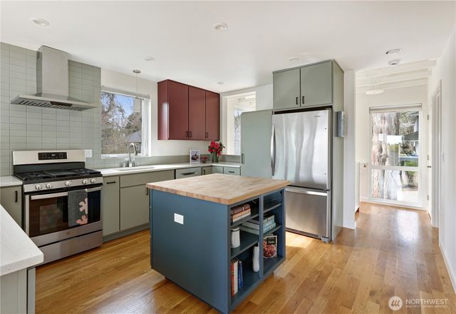 3203 E James Street, Seattle, WA 98122