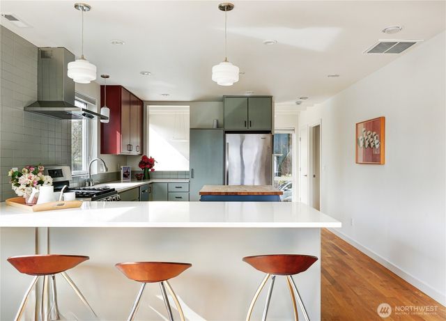 3203 E James Street, Seattle, WA 98122