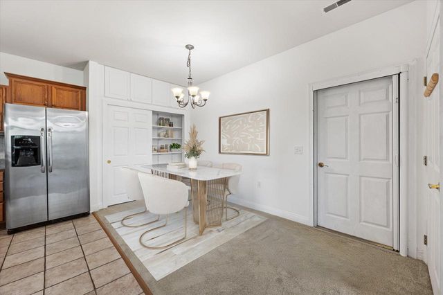 8614 S Stratford ROAD, Oak Creek, WI 53154