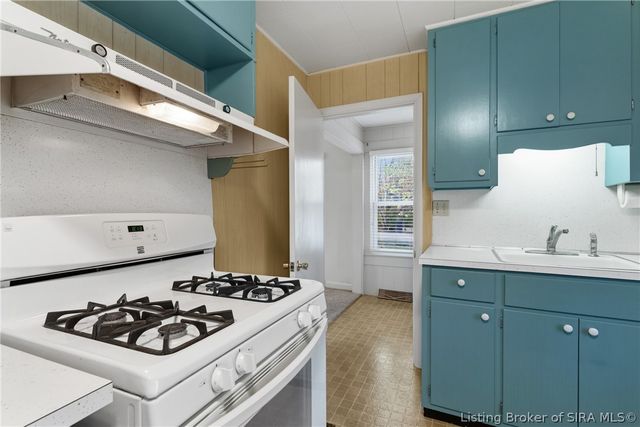 703 Brittany Lane, New Albany, IN 47150