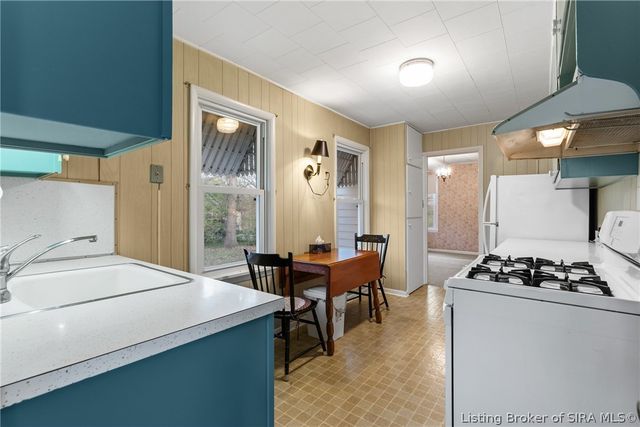 703 Brittany Lane, New Albany, IN 47150