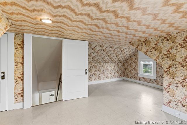 703 Brittany Lane, New Albany, IN 47150