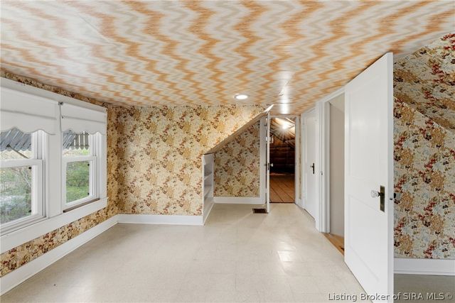 703 Brittany Lane, New Albany, IN 47150