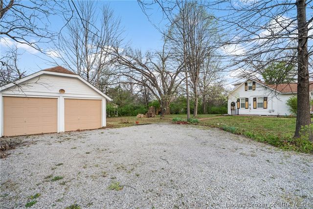 703 Brittany Lane, New Albany, IN 47150