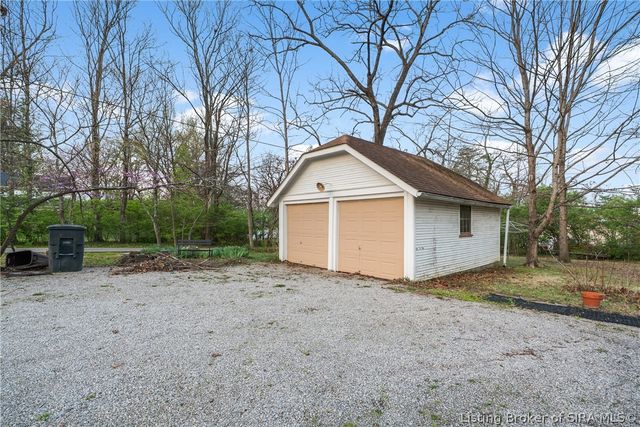 703 Brittany Lane, New Albany, IN 47150